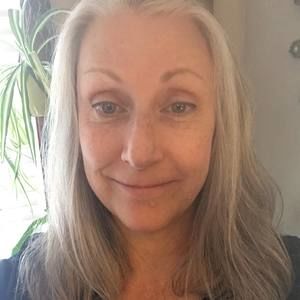Meet your Posher, Deborah